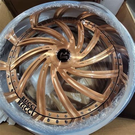 rose gold rucci